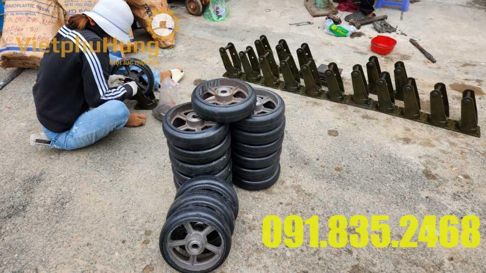 Bánh xe giàn giáo