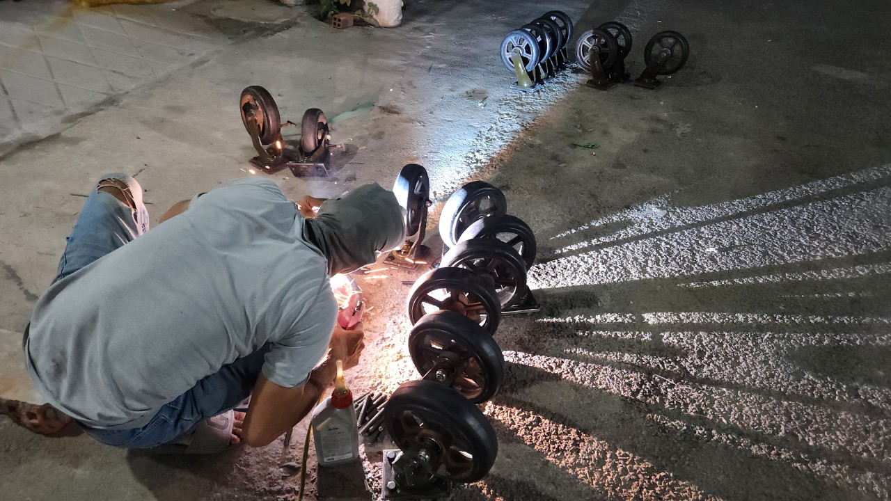 bánh xe đẩy cao su