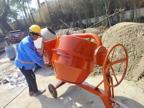 cối trộn giao công trình